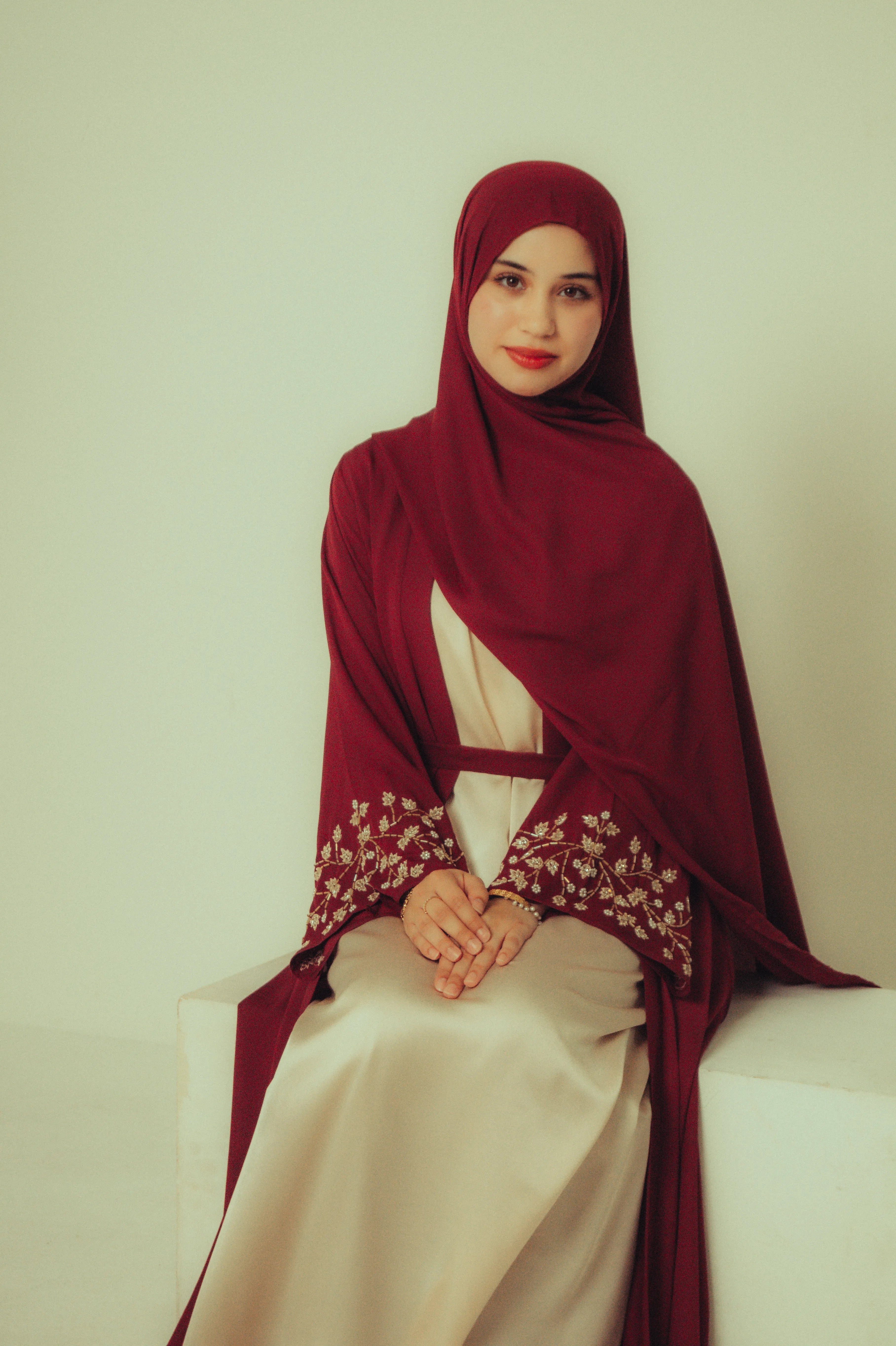 Crimson- Leaf Abaya