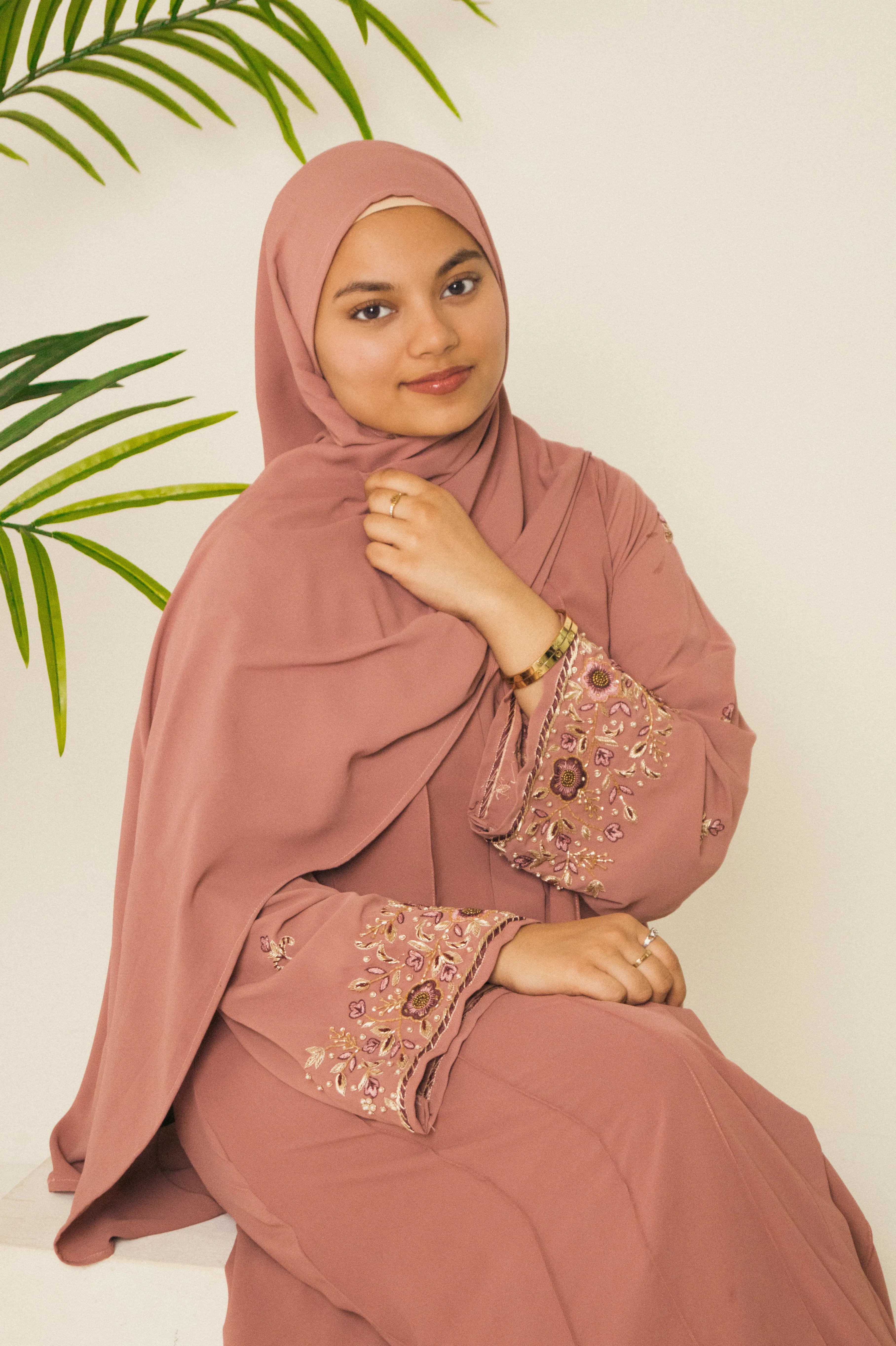 Rosette Abaya