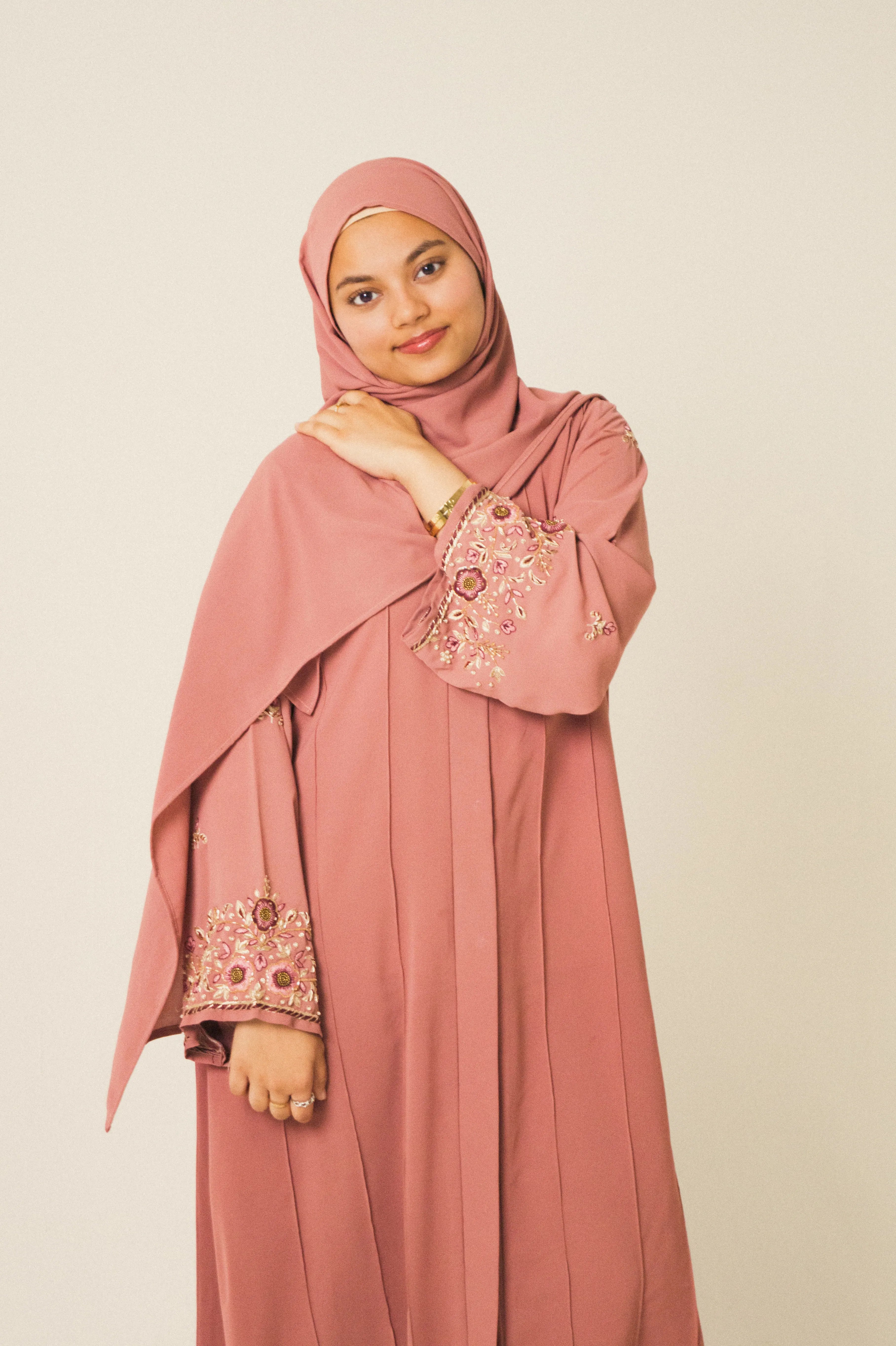 Rosette Abaya