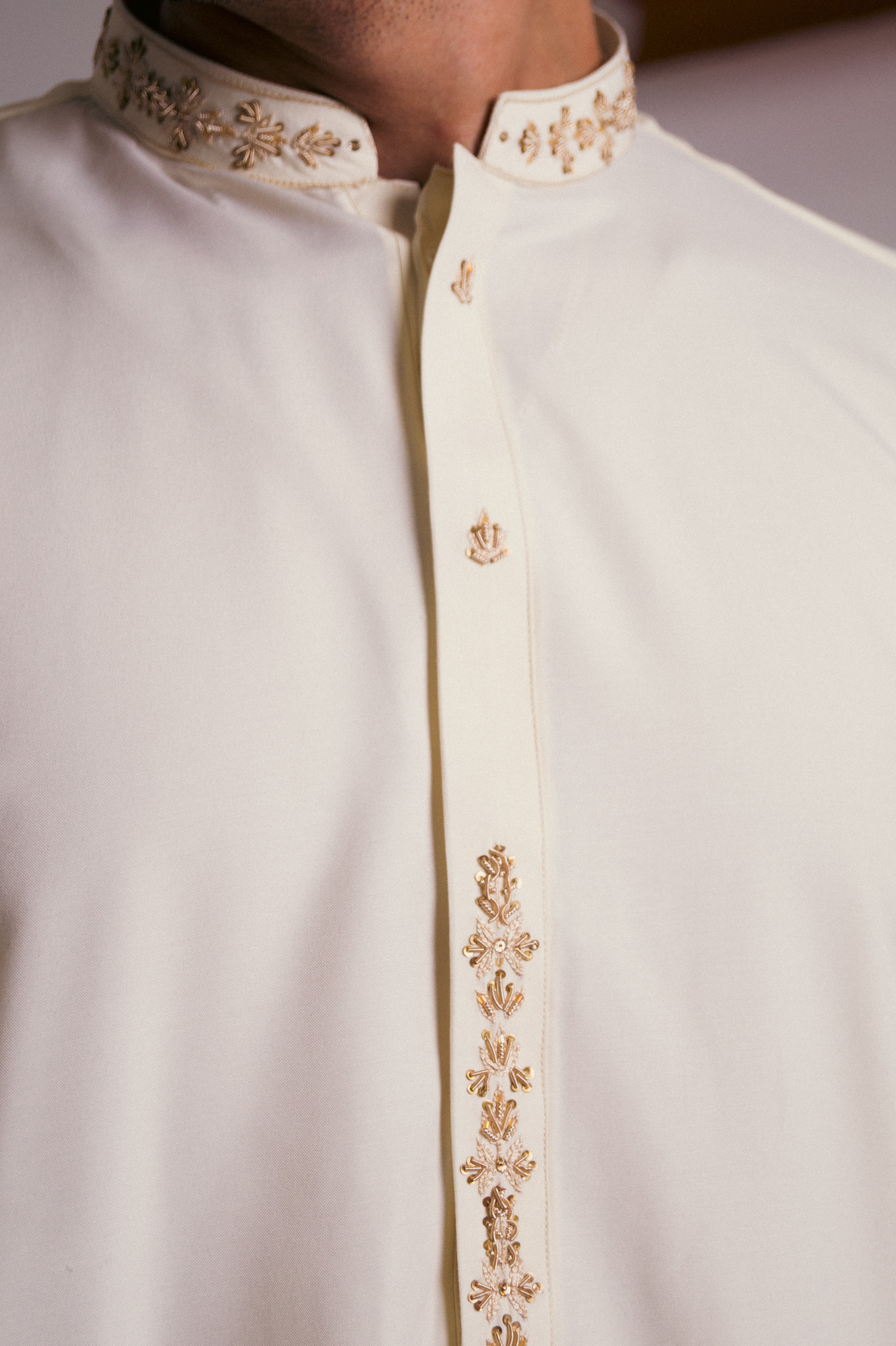 DeNative Embroidery - Gold Mist