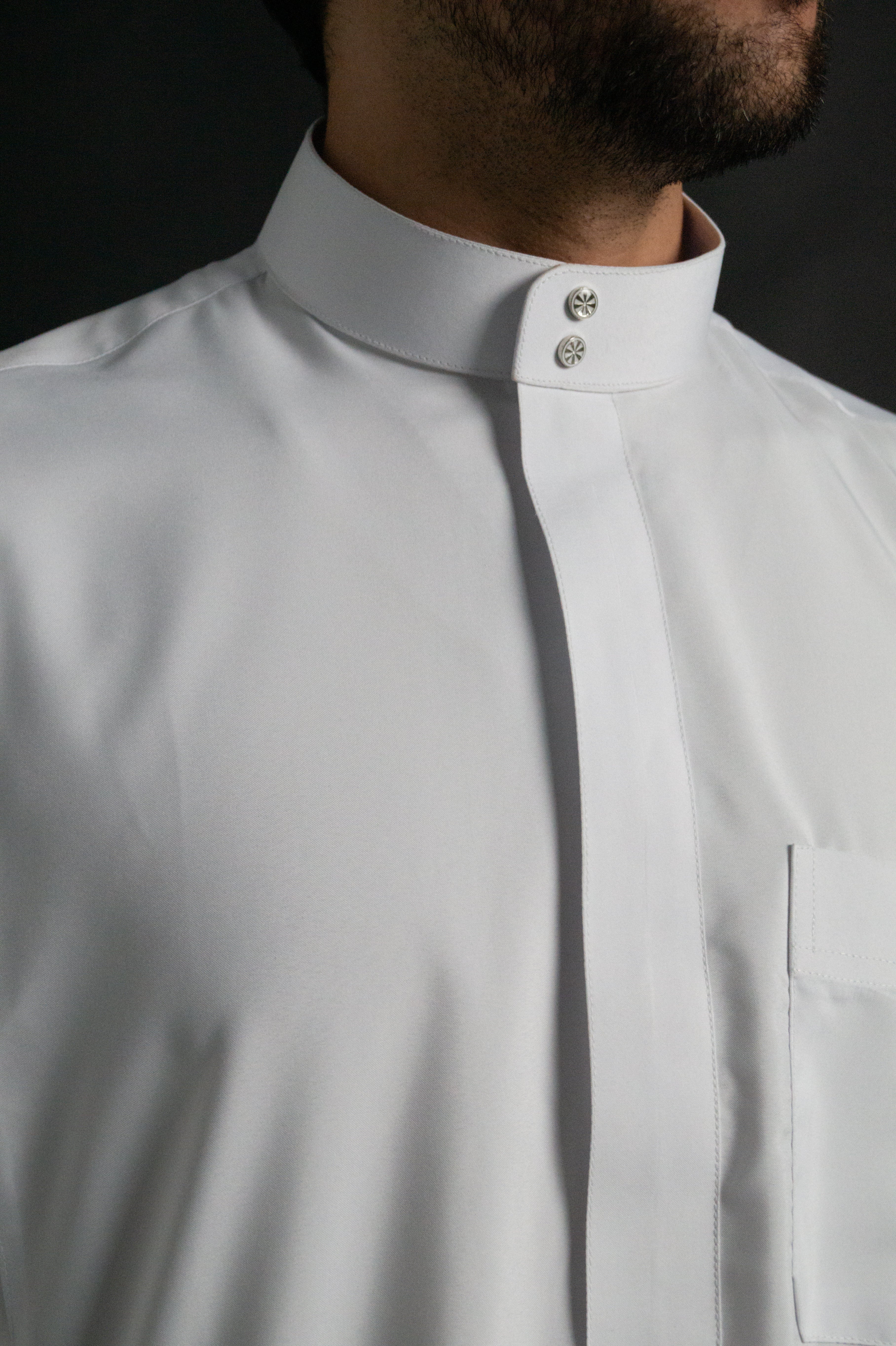 DeNative Thobe - White