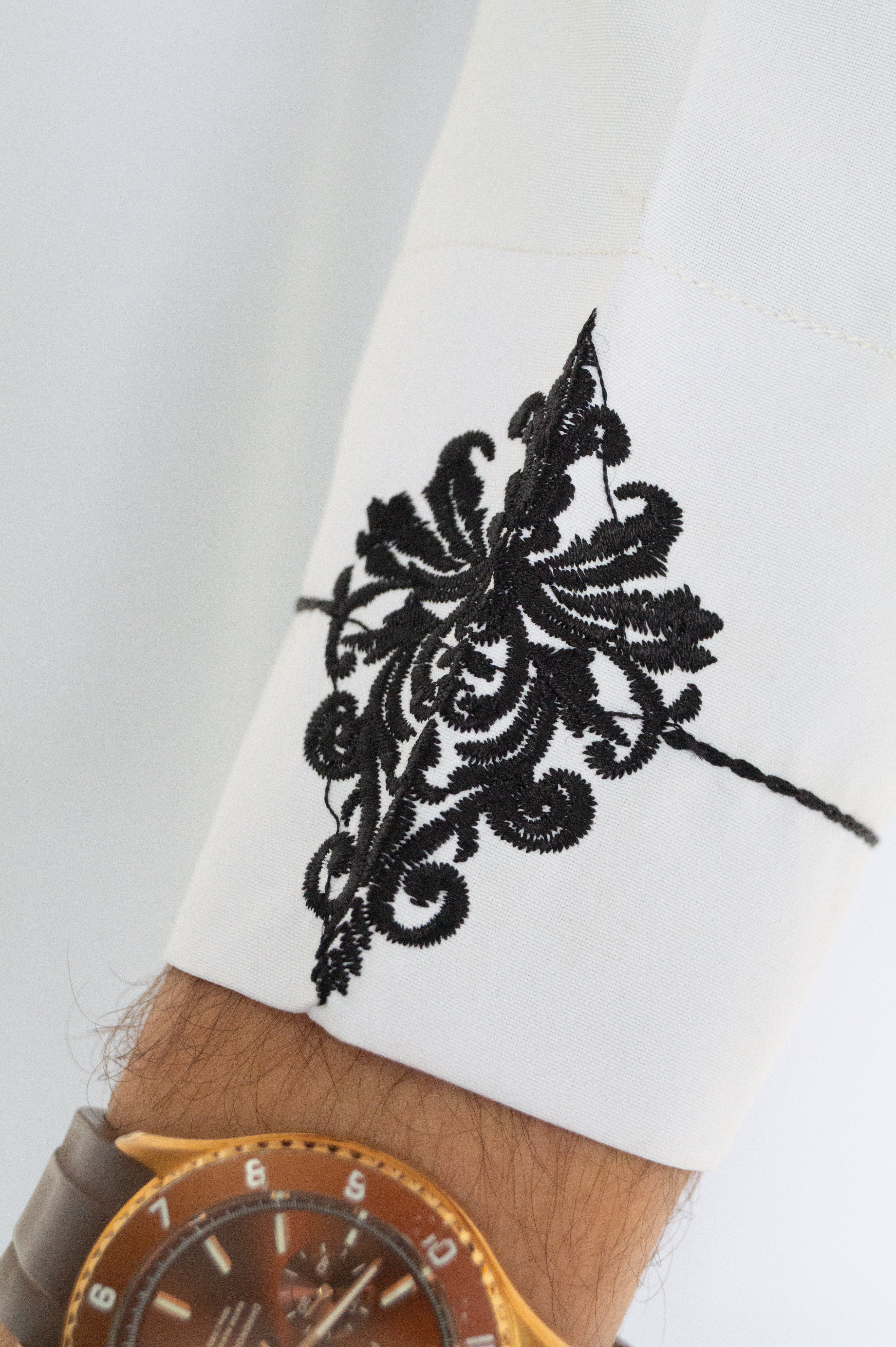 DeNative Calligraphy Thobe - Khayal - White