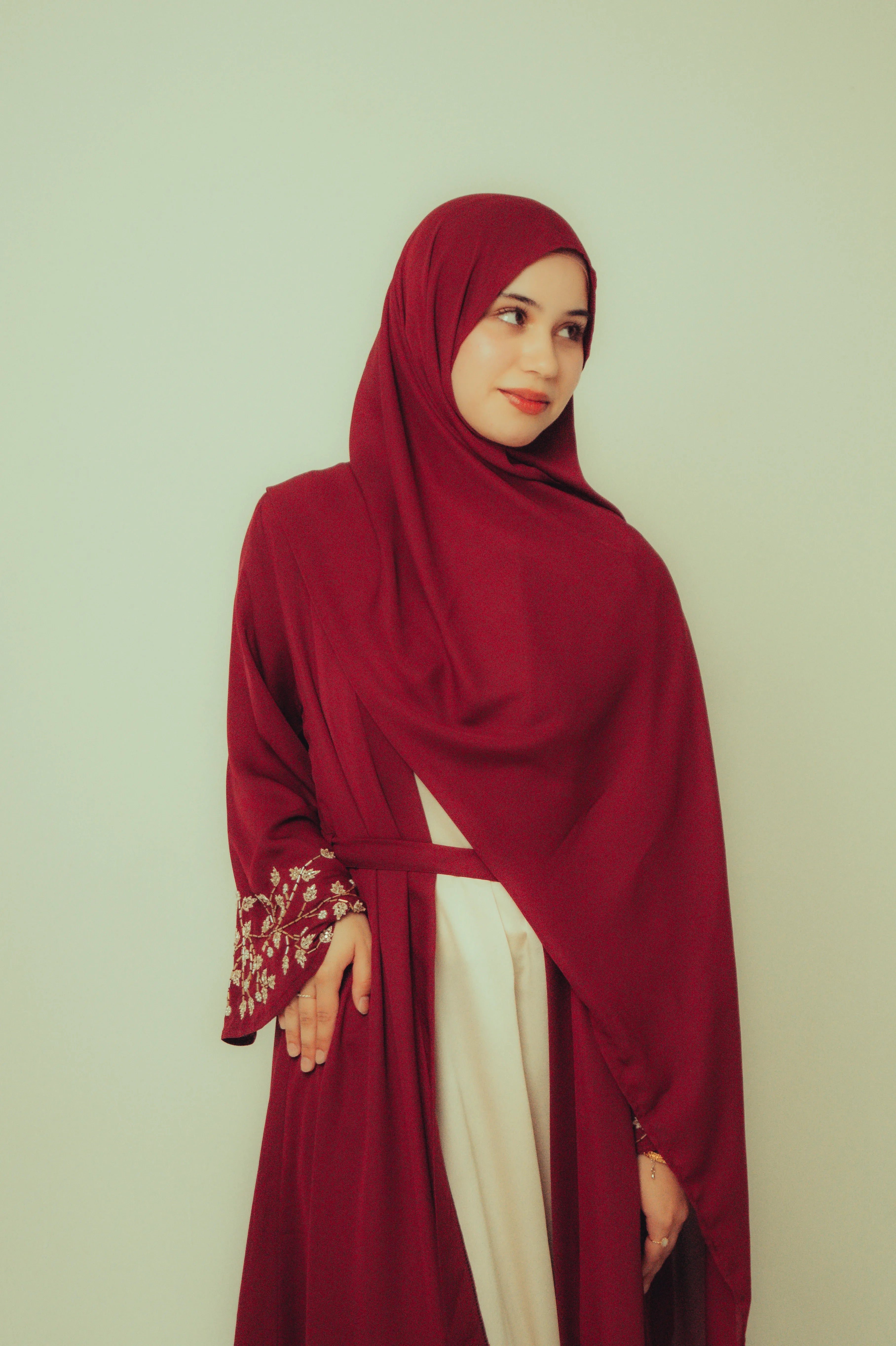 Crimson- Leaf Abaya