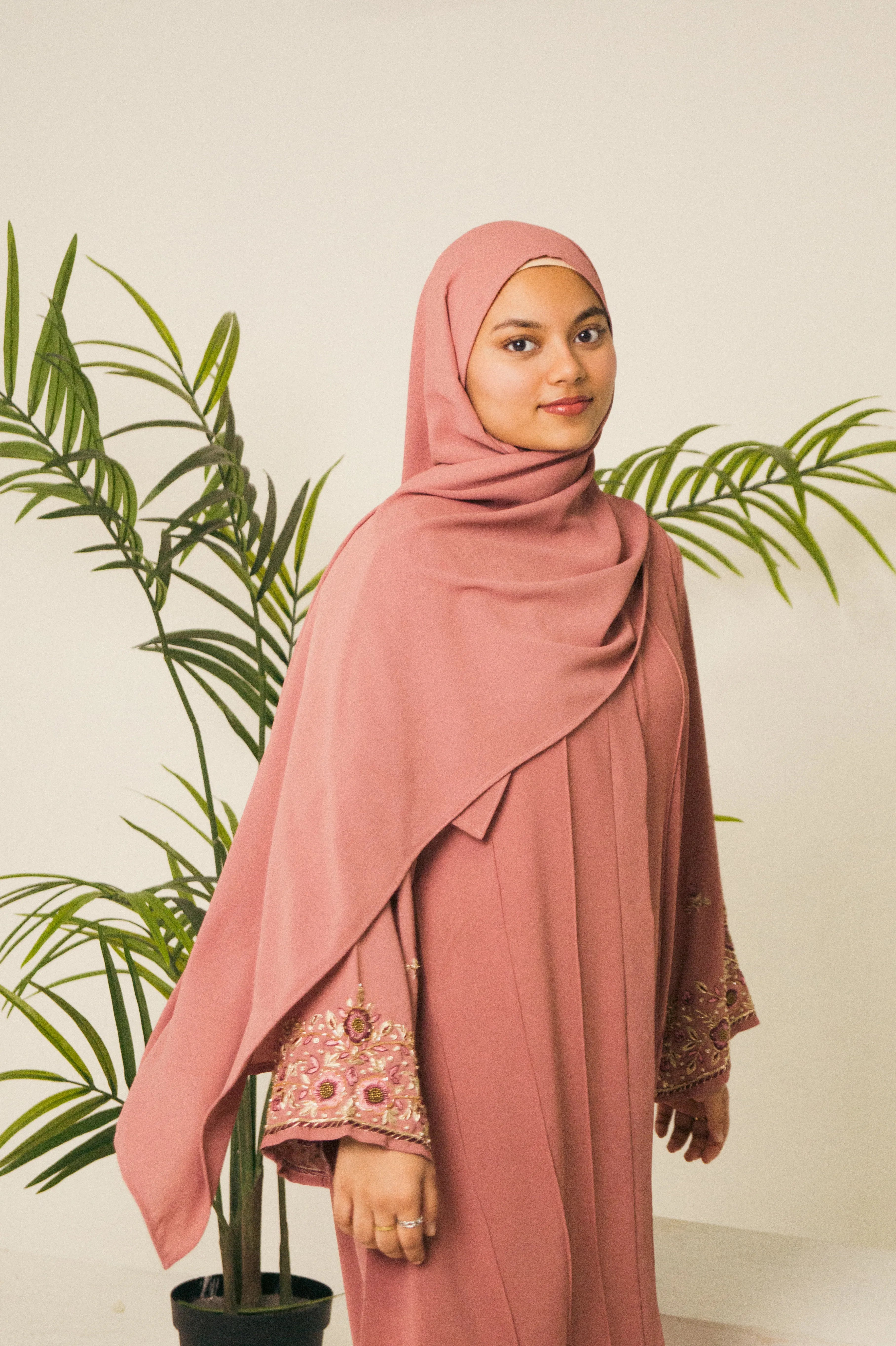 Rosette Abaya