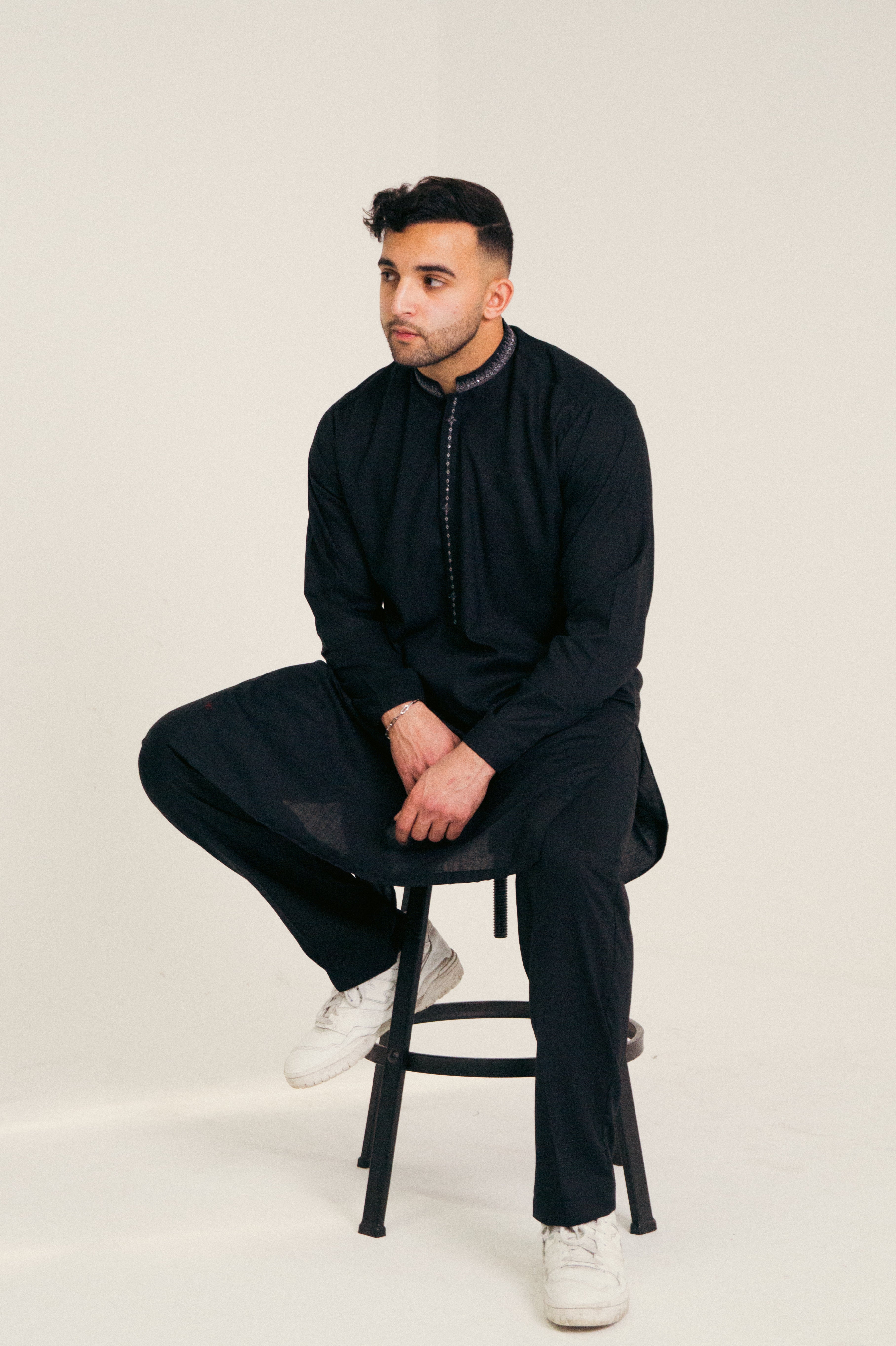 DeNative Embroidery - Black El Classico