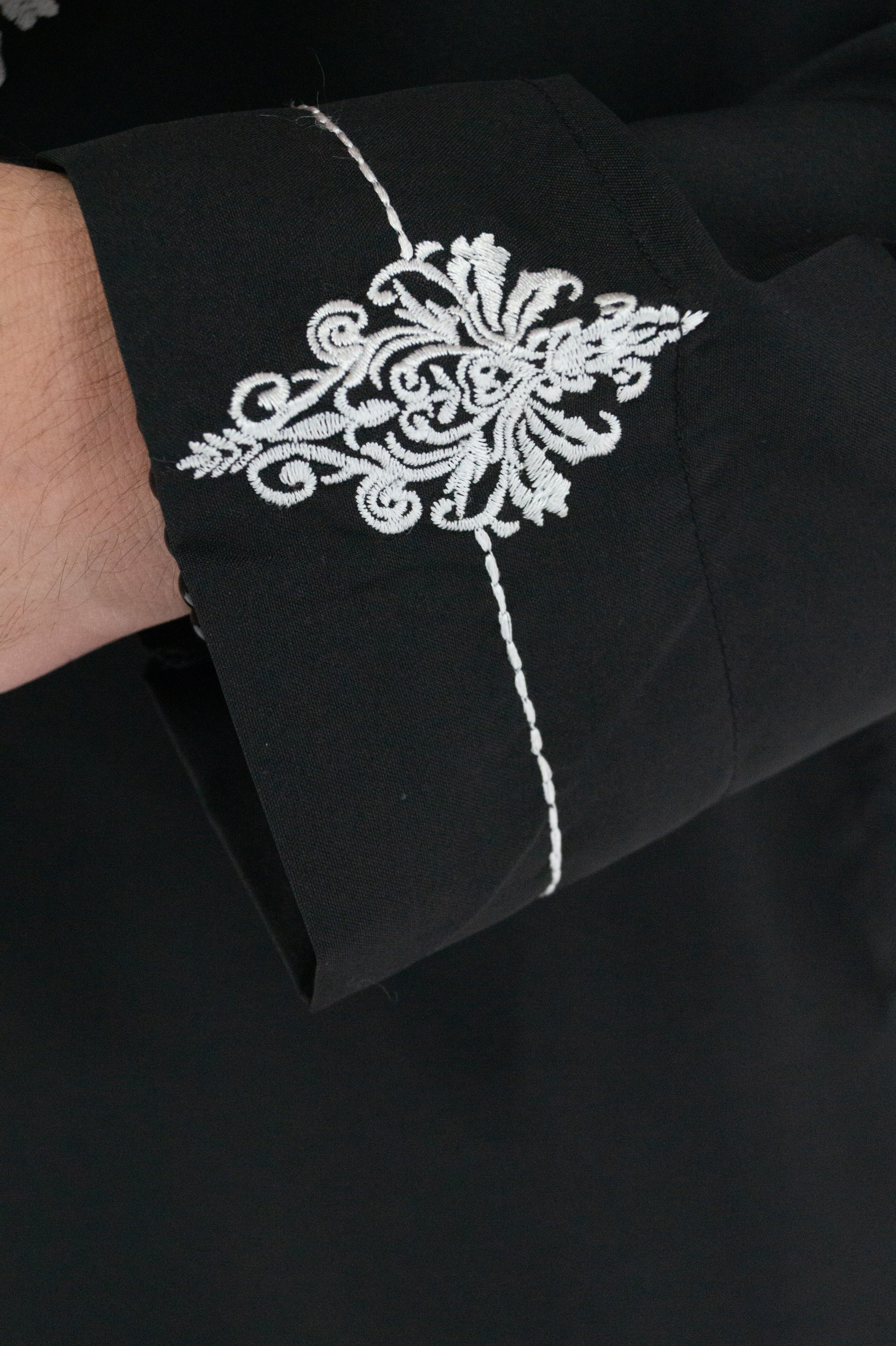 DeNative Calligraphy Thobe - Khayal