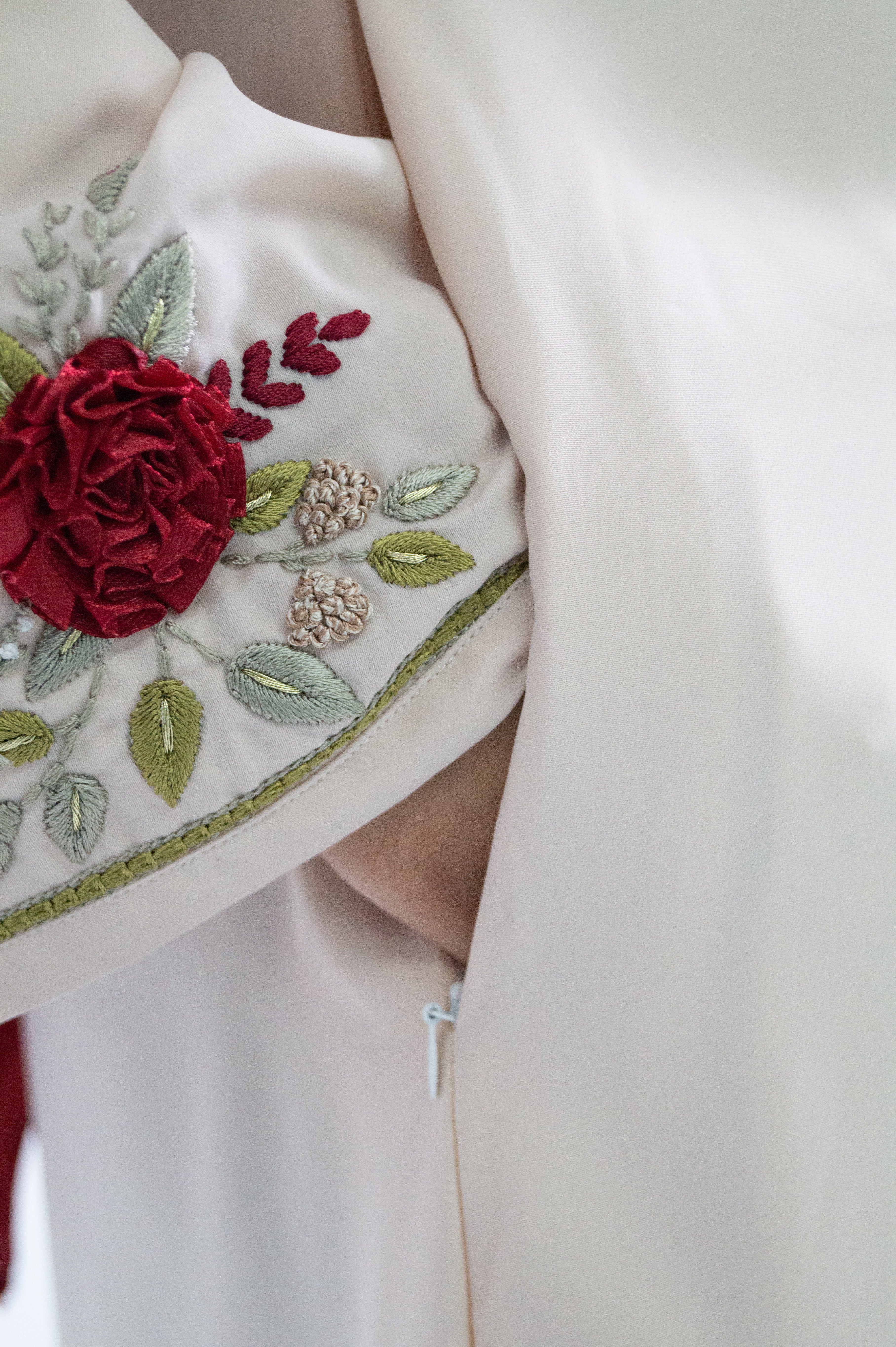Ivory Rose Abaya